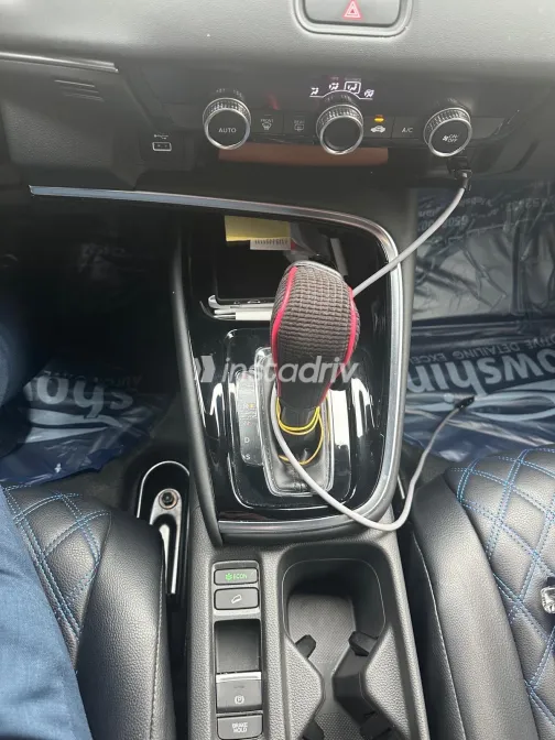 Honda HRV 2024 White Used for Sale - 2