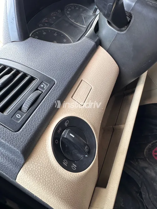 فولكس فاغن بولو 2009 أبيض مستعملة للبيع - 7