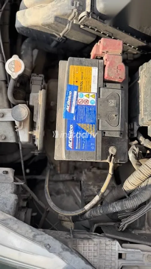 نيسان صنى 2019 فضي مستعملة للبيع - 10