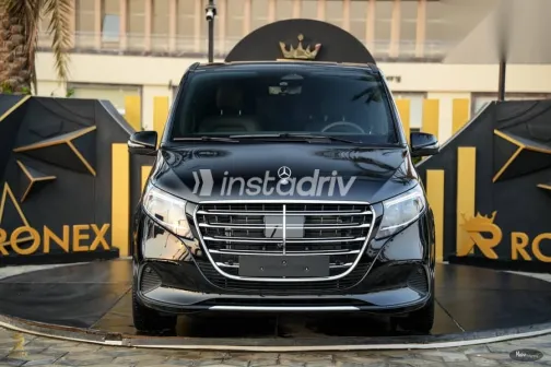 مرسيدس 300 2026 أسود جديدة للبيع - 1