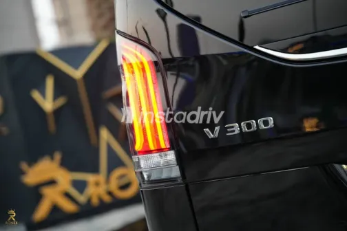 مرسيدس 300 2026 أسود جديدة للبيع - 5