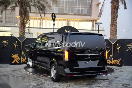 مرسيدس 300 2026 أسود جديدة للبيع - 7