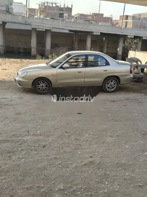 دايو نوبيرا 2000 ذهبي مستعملة للبيع - 5