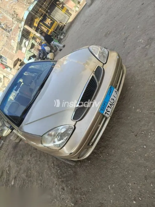 دايو نوبيرا 2000 ذهبي مستعملة للبيع - 6