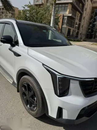 كيا سورينتو 2026 أبيض جديدة للبيع