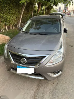 نيسان صنى 2023 ذهبي مستعملة للبيع