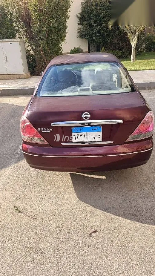 Nissan Sunny 2015 Burgundy Used for Sale - 2