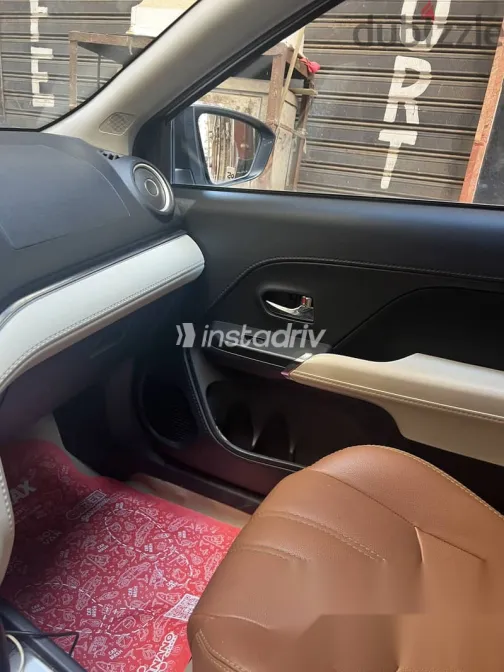 تويوتا رش 2019 فضي مستعملة للبيع - 1