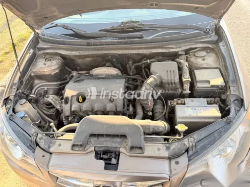 هيونداي إلنترا 2019 أبيض مستعملة للبيع - 5