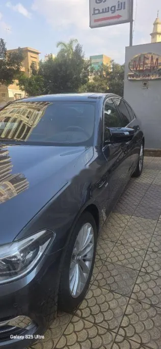 بي ام دبليو 520 2018 رمادي مستعملة للبيع