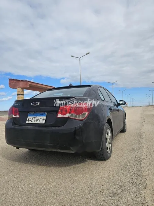 شيفروليه كروز 2010 أسود مستعملة للبيع - 3