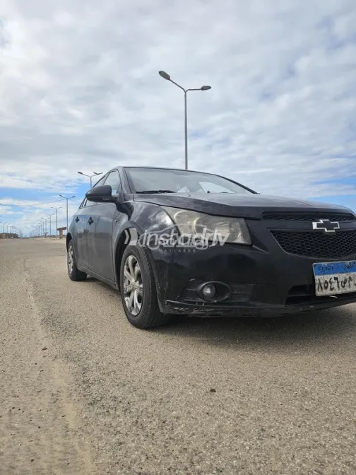 شيفروليه كروز 2010 أسود مستعملة للبيع - 4