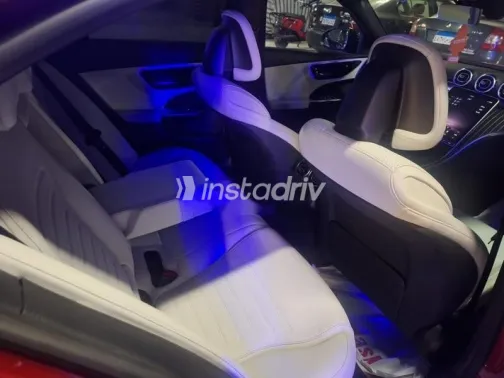 مرسيدس C 180 2022 أحمر مستعملة للبيع - 3