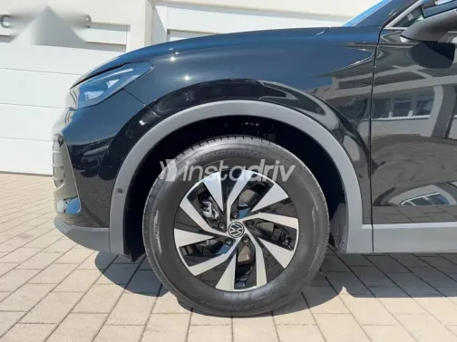 Volkswagen Tiguan 2026 Black New for Sale - 6