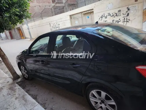 بيجو 301 2015 أسود مستعملة للبيع - 8