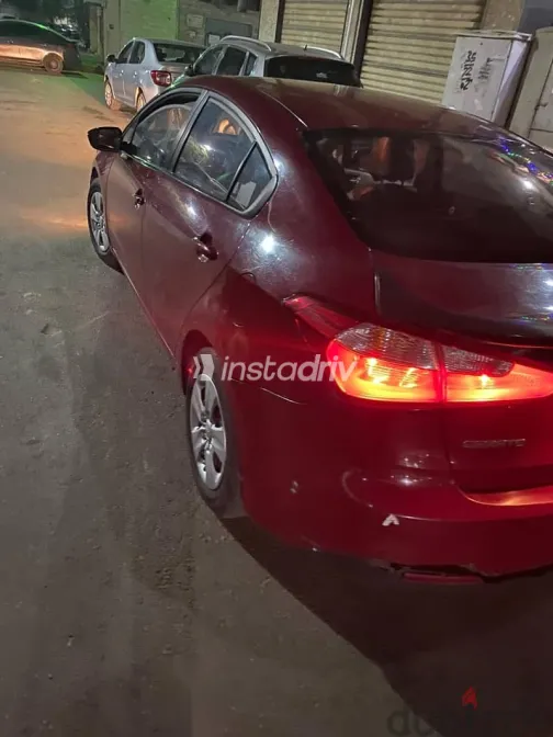 Kia Cerato 2016 Burgundy Used for Sale - 4