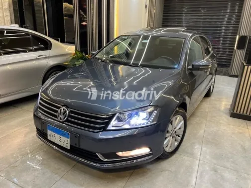 فولكس فاغن باسات 2012 رمادي مستعملة للبيع - 3