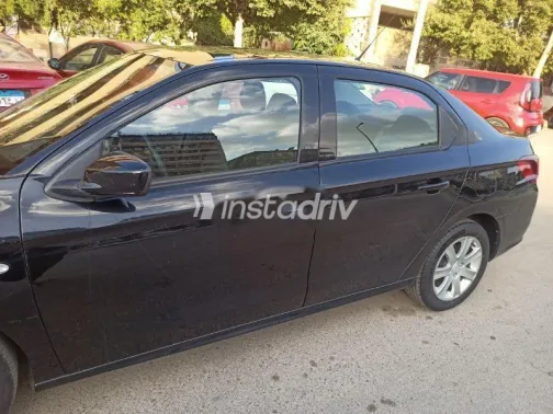 بيجو 301 2022 أسود مستعملة للبيع - 2