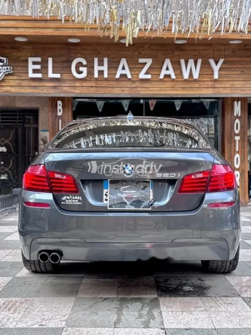 بي ام دبليو 520 2017 رمادي مستعملة للبيع - 2