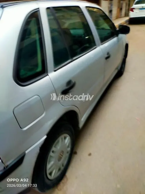 فولكس فاغن بوينتر 2004 فضي مستعملة للبيع - 3