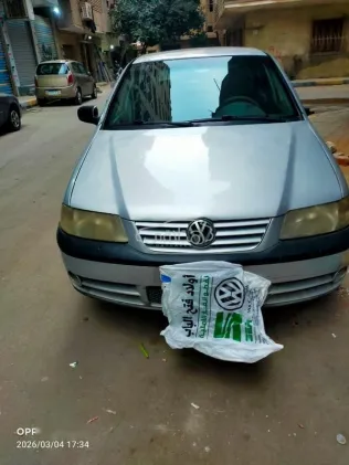 فولكس فاغن بوينتر 2004 فضي مستعملة للبيع