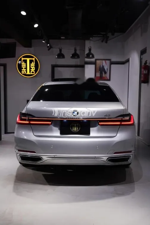 بي ام دبليو 740 2022 فضي مستعملة للبيع - 2