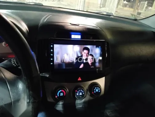 هيونداي إلنترا 2019 فضي مستعملة للبيع - 4