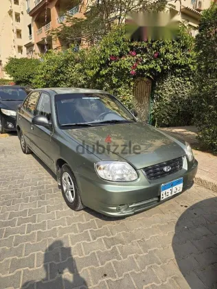 هيونداي فيرنا 2006 أخضر مستعملة للبيع