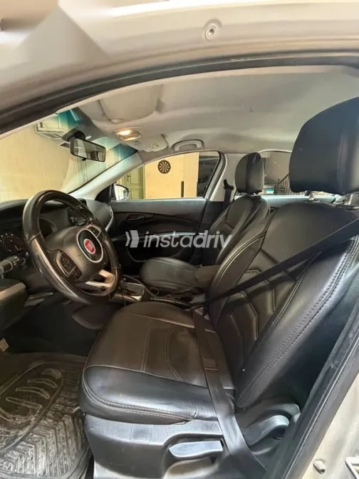 فيات تيبو 2020 فضي مستعملة للبيع - 3