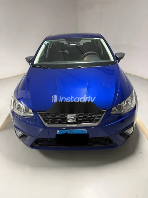 سيات ابيزا 2021 أزرق غامق مستعملة للبيع - 2