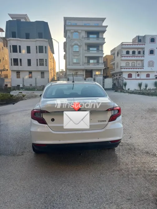 فيات تيبو 2018 أبيض مستعملة للبيع - 3