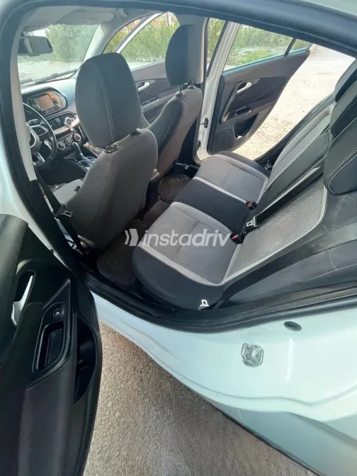 فيات تيبو 2018 أبيض مستعملة للبيع - 4