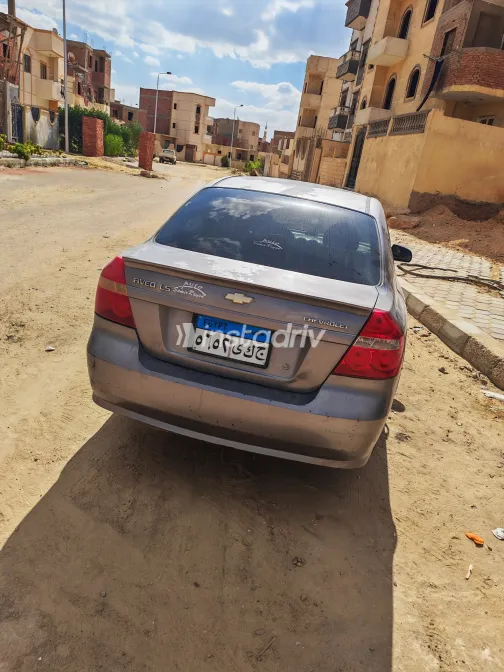 شيفروليه افيو 2014 أبيض مستعملة للبيع - 4