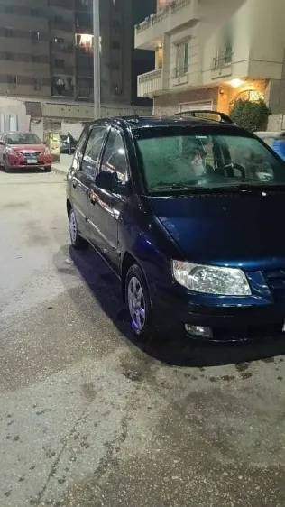 هيونداي ماتريكس 2005 أزرق غامق مستعملة للبيع