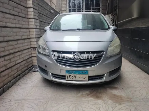 اوبل ميريفا 2015 فضي مستعملة للبيع - 1