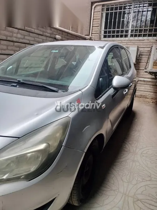 اوبل ميريفا 2015 فضي مستعملة للبيع - 4