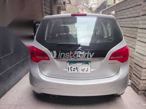 اوبل ميريفا 2015 فضي مستعملة للبيع - 5