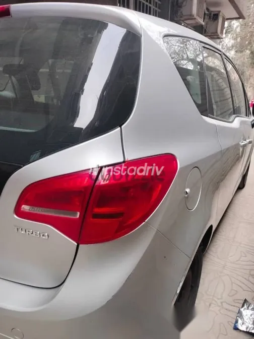 اوبل ميريفا 2015 فضي مستعملة للبيع - 6