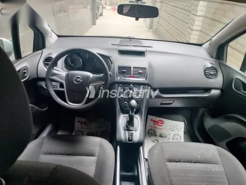 اوبل ميريفا 2015 فضي مستعملة للبيع - 9