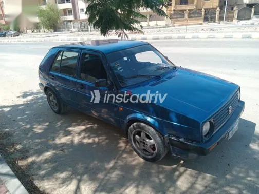 فولكس فاغن جولف 1983 أزرق غامق مستعملة للبيع - 3