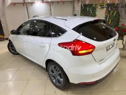Ford Focus 2018 White Used for Sale - 8