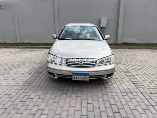 نيسان صنى 2008 ذهبي مستعملة للبيع - 2