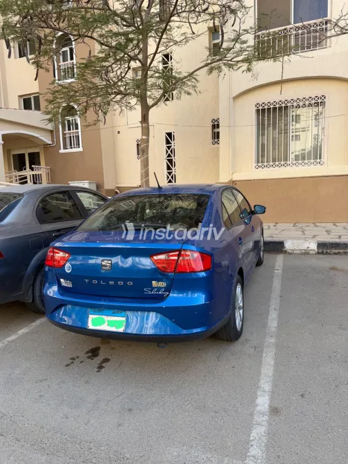 سيات توليدو 2017 أبيض مستعملة للبيع - 4