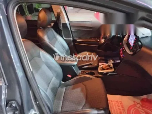 كيا اكسيد 2022 فضي مستعملة للبيع - 3