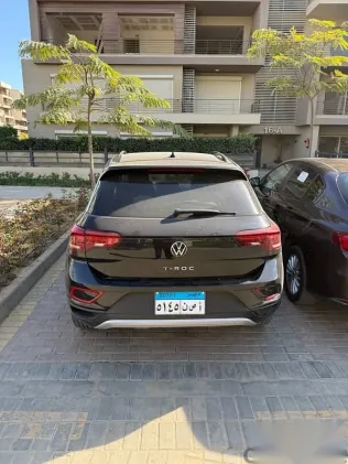 فولكس فاغن تي روك 2022 أسود مستعملة للبيع