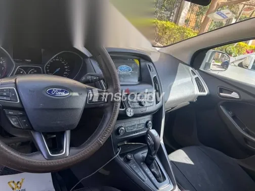 فورد فوكس 2018 أبيض مستعملة للبيع - 1