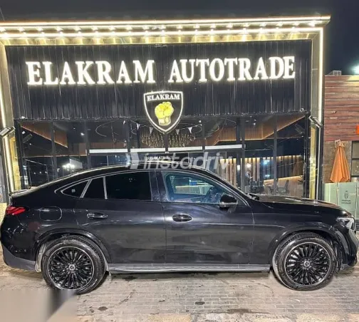 مرسيدس GLC 2025 أسود مستعملة للبيع - 3