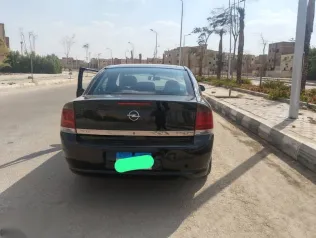 اوبل فيكترا 2007 أسود مستعملة للبيع