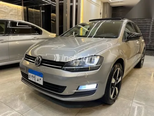 فولكس فاغن جولف 2016 ذهبي مستعملة للبيع - 7