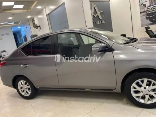 نيسان صنى 2023 رمادي مستعملة للبيع - 8